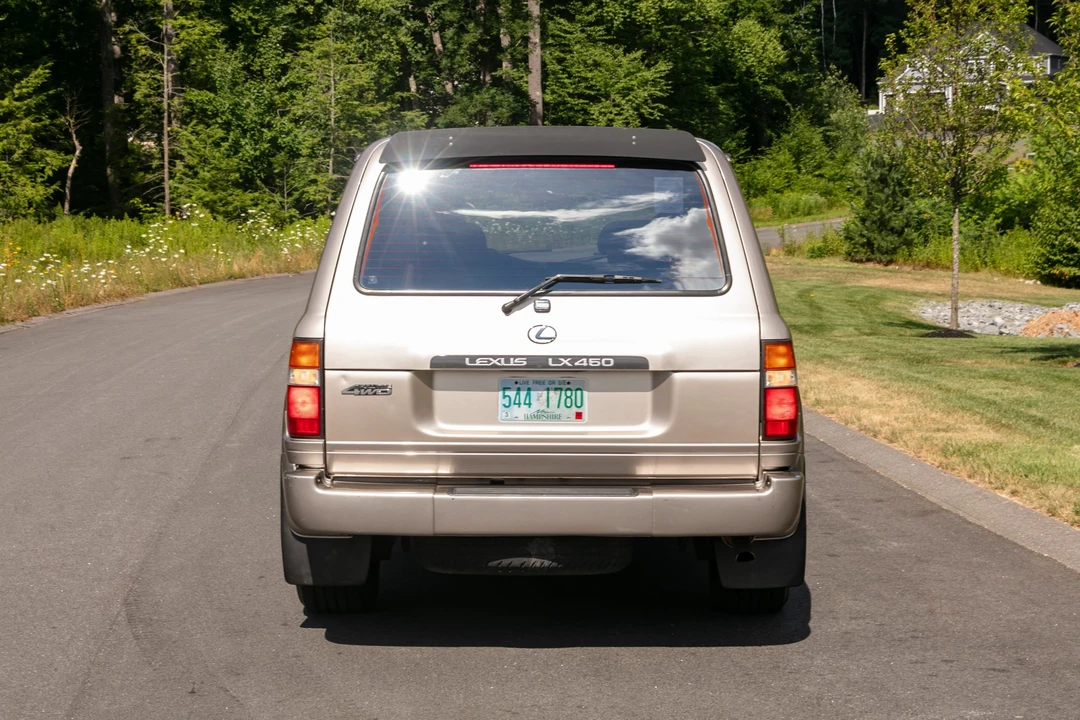 1997 Lexus LX 1st Gen - Image 16 of 31