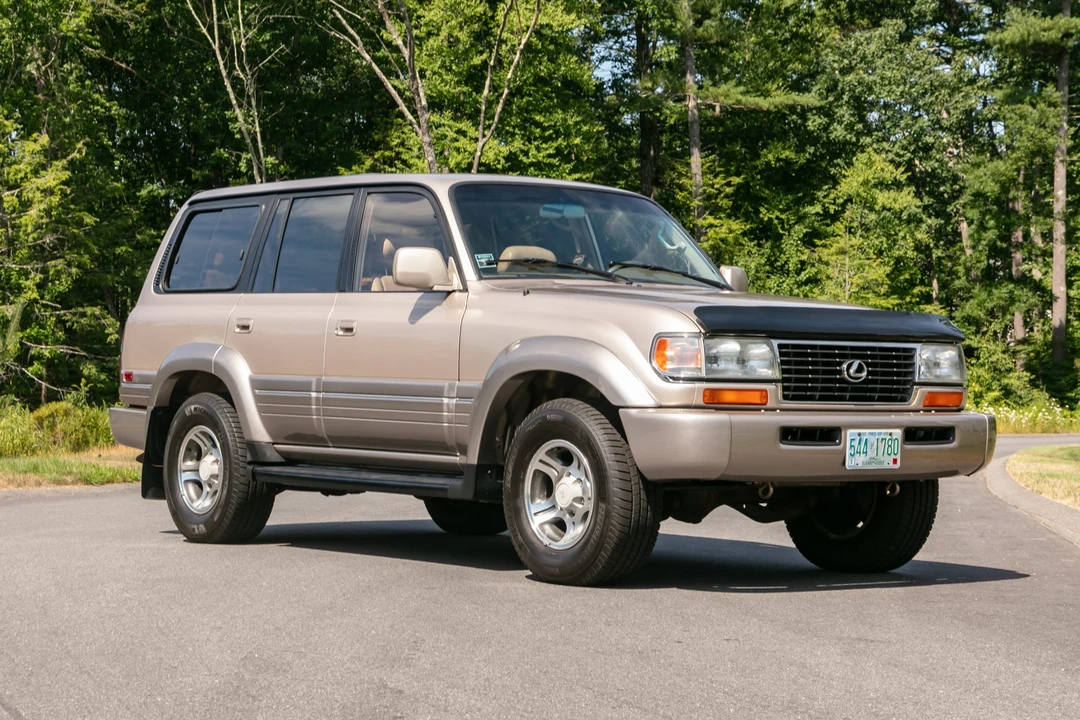1997 Lexus LX 1st Gen - Image 5 of 31
