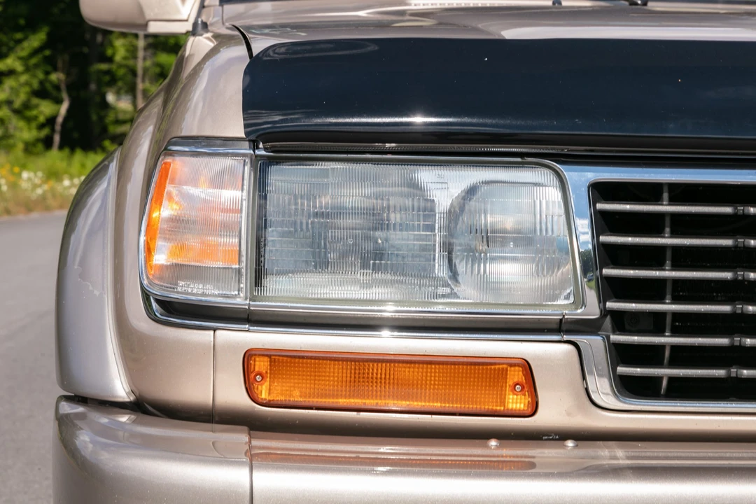 1997 Lexus LX 1st Gen - Image 12 of 31