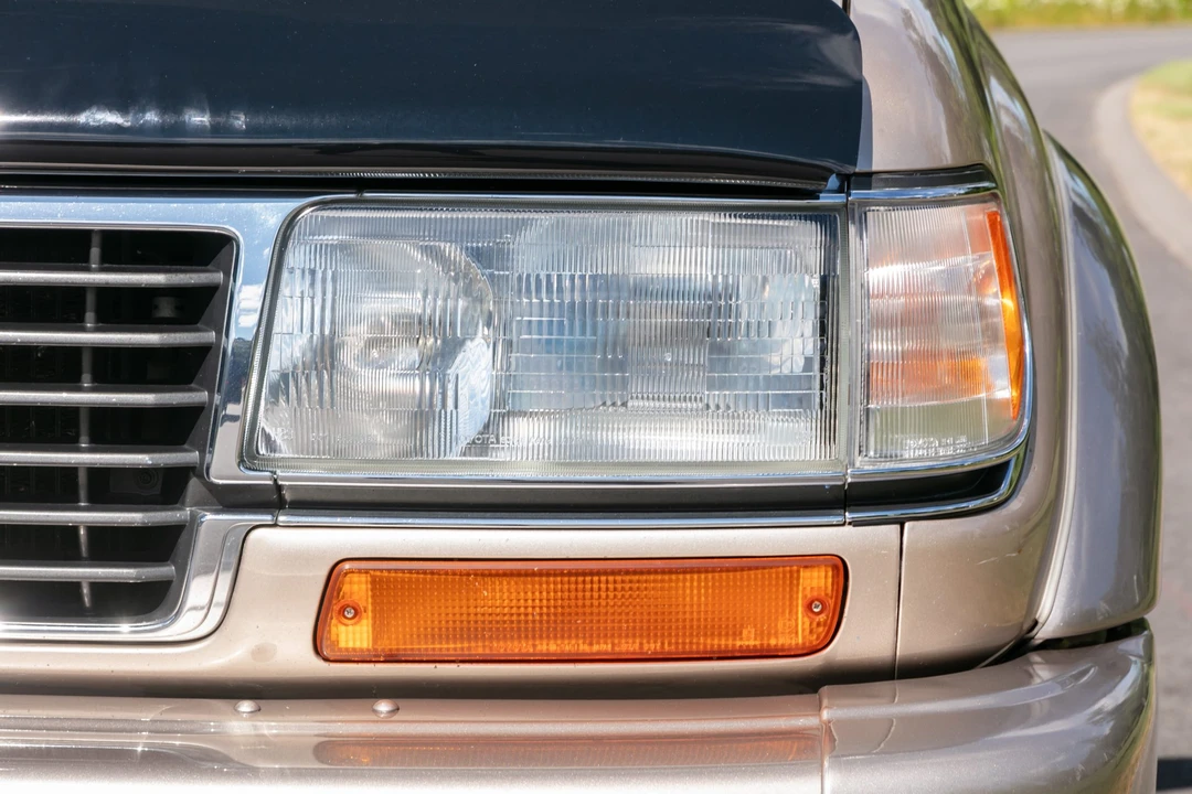 1997 Lexus LX 1st Gen - Image 13 of 31