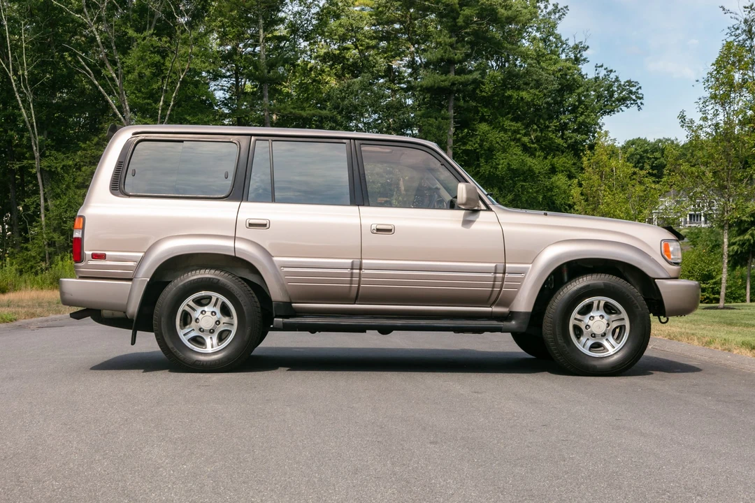 1997 Lexus LX 1st Gen - Image 6 of 31