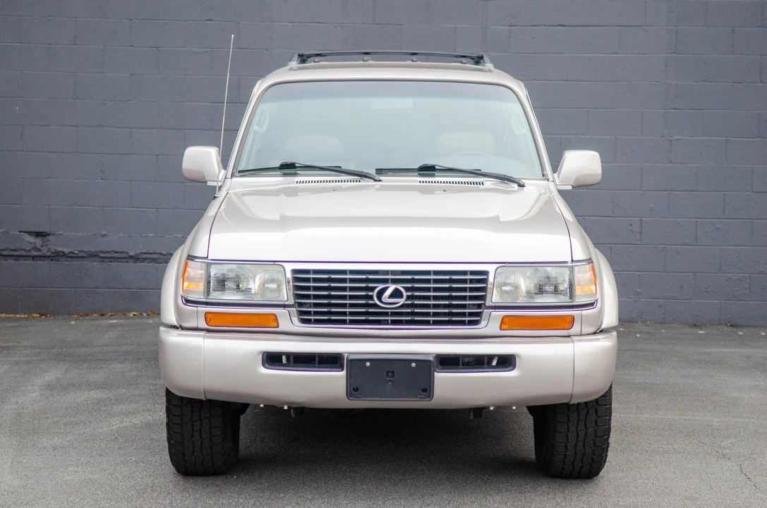 1997 Lexus LX 1st Gen - Image 9 of 31