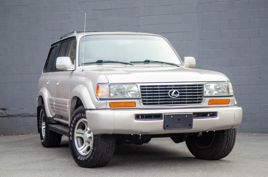 1997 Lexus LX 1st Gen - Image 12 of 31