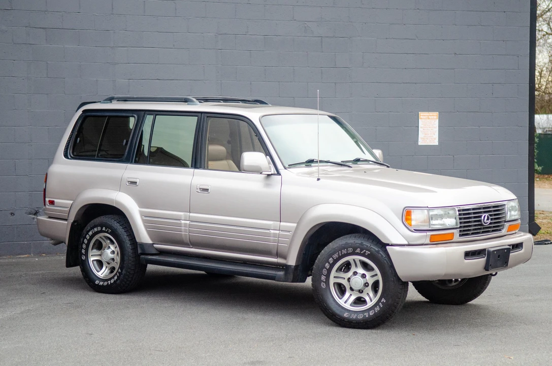 1997 Lexus LX 1st Gen - Image 20 of 31