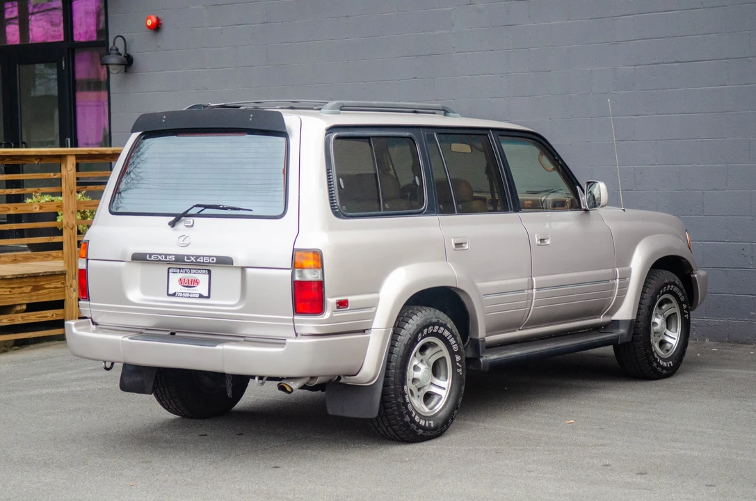 1997 Lexus LX 1st Gen - Image 27 of 31
