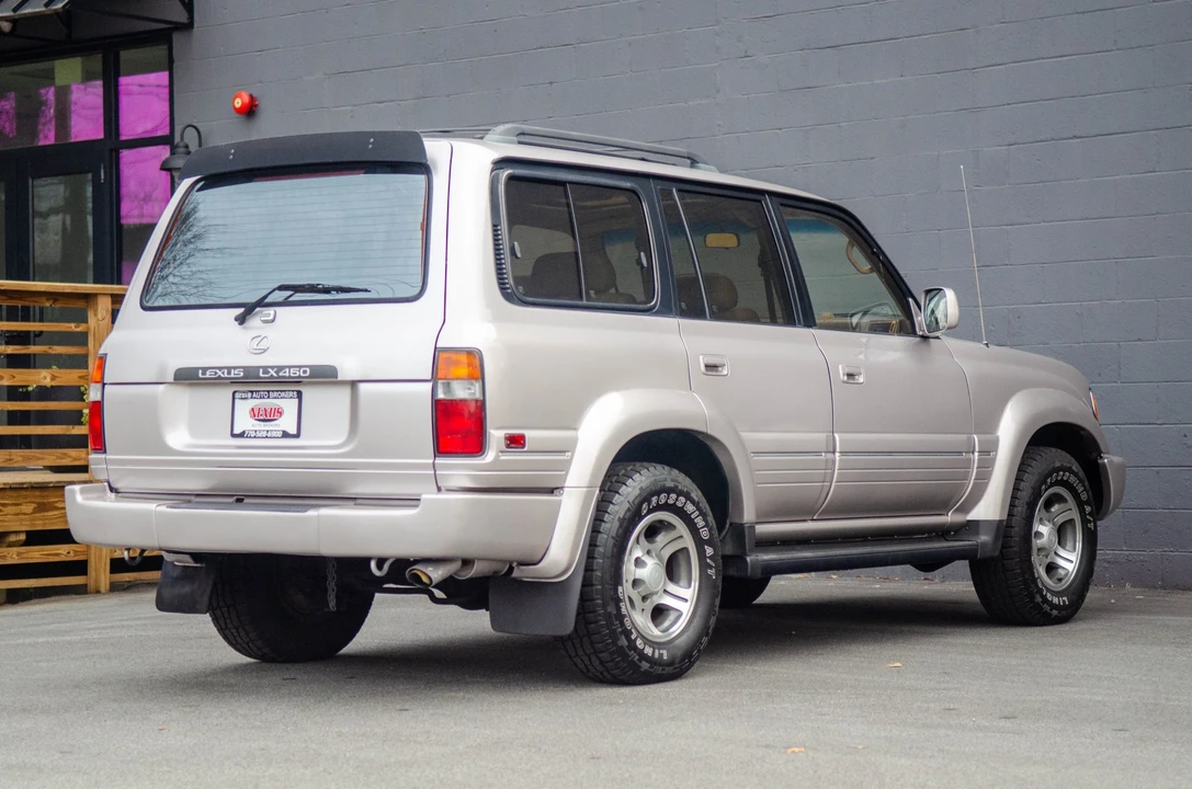 1997 Lexus LX 1st Gen - Image 28 of 31
