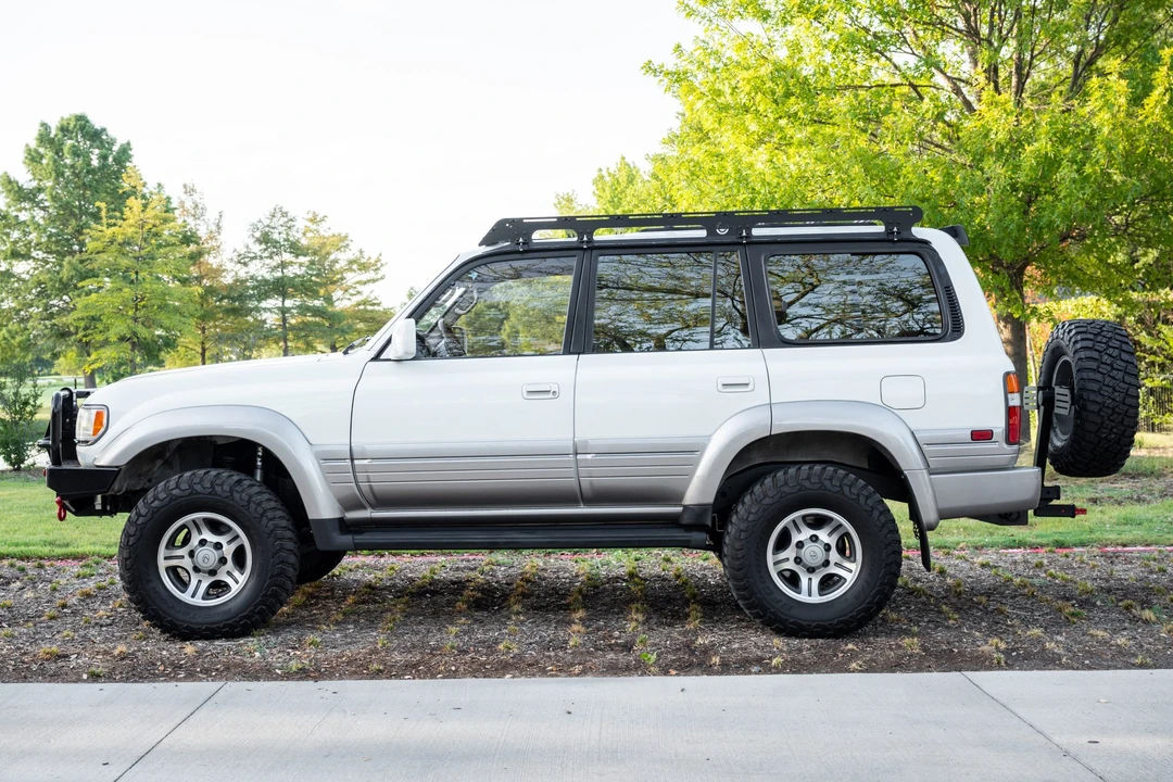 1997 Lexus LX 1st Gen - Image 8 of 31