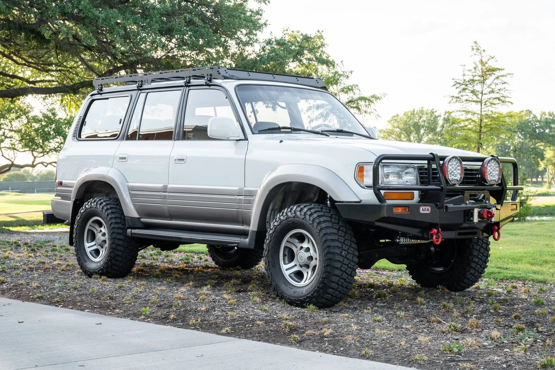 1997 Lexus LX 1st Gen - Image 3 of 31