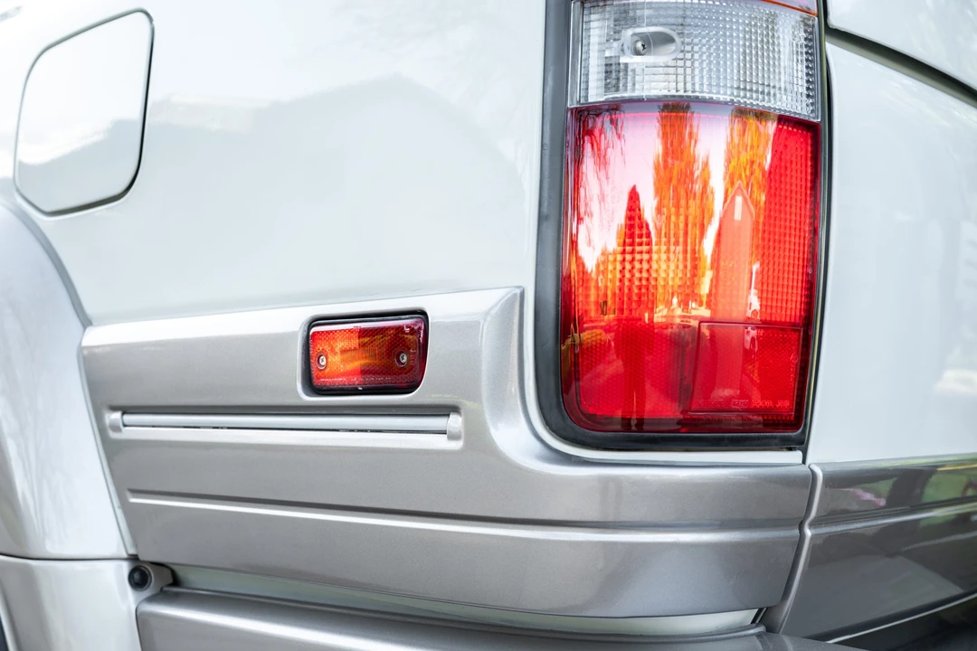 1997 Lexus LX 1st Gen - Image 17 of 31