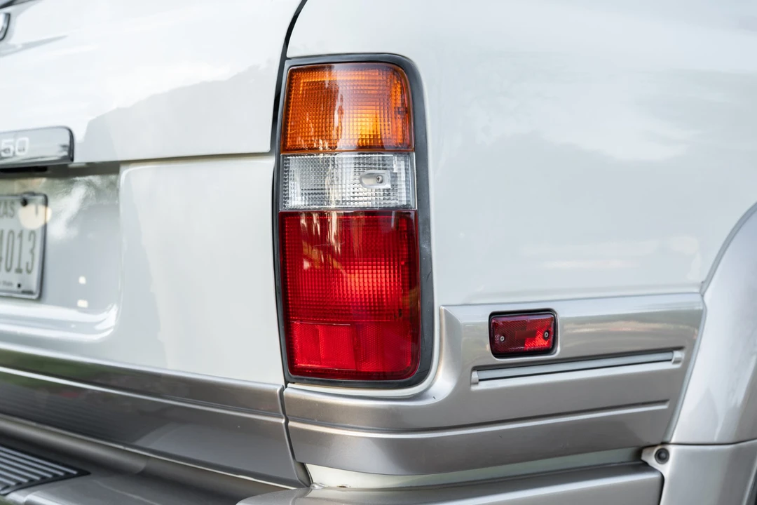 1997 Lexus LX 1st Gen - Image 16 of 31