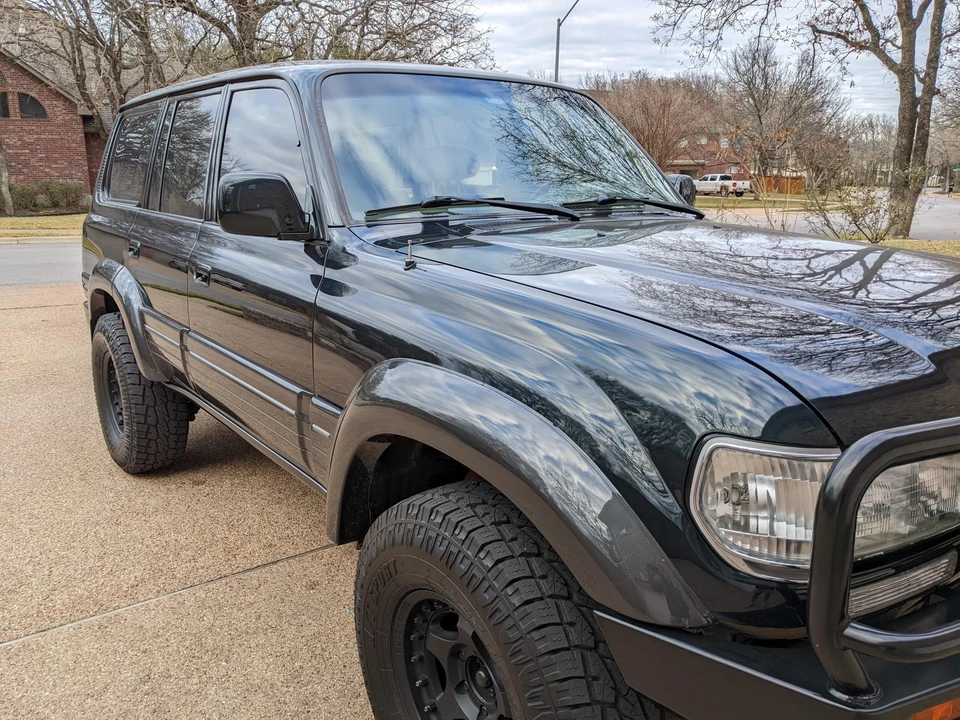 1997 Lexus LX 1st Gen - Image 9 of 31