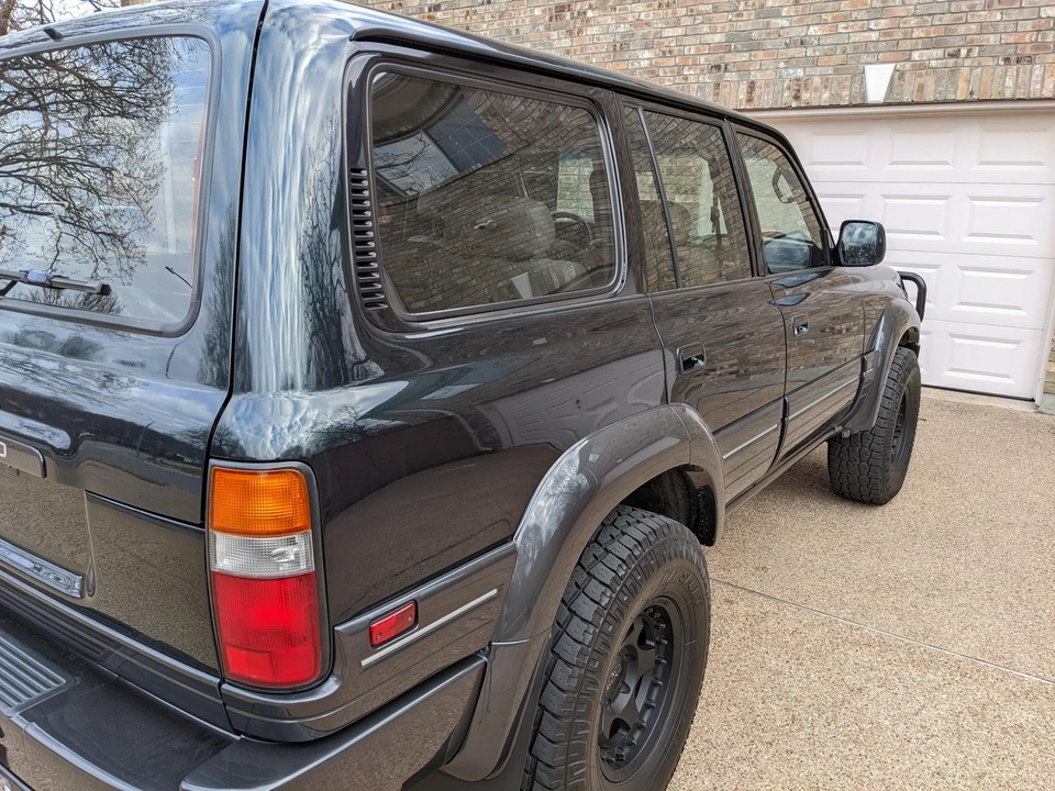 1997 Lexus LX 1st Gen - Image 27 of 31