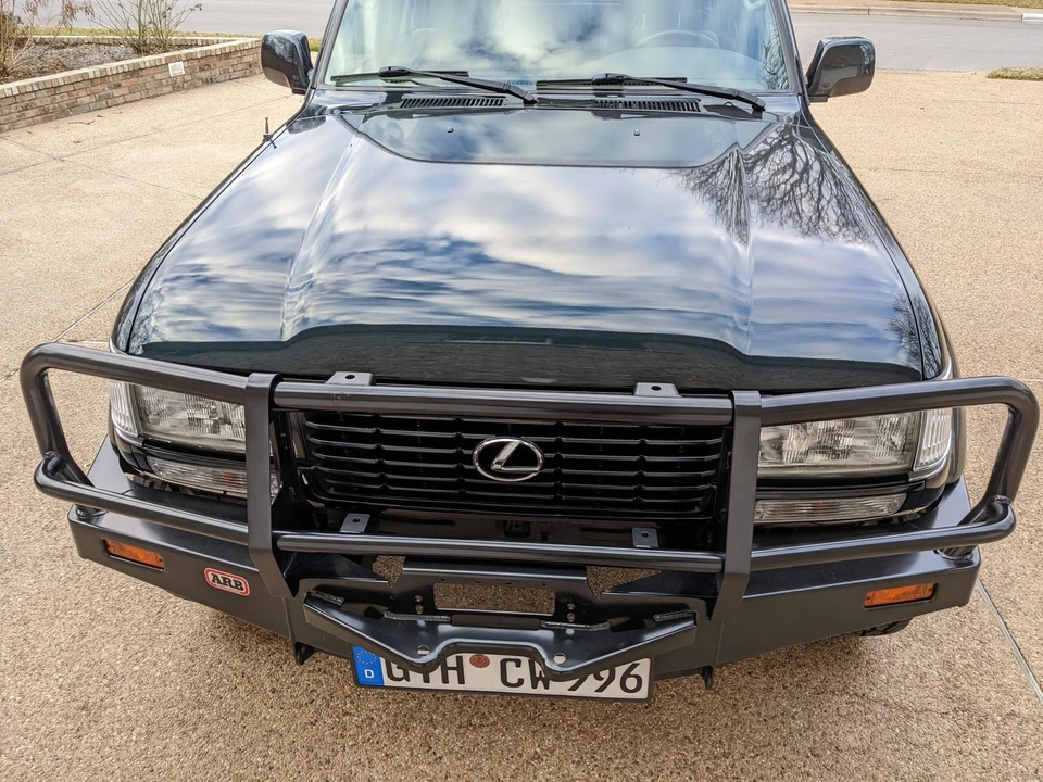 1997 Lexus LX 1st Gen - Image 4 of 31