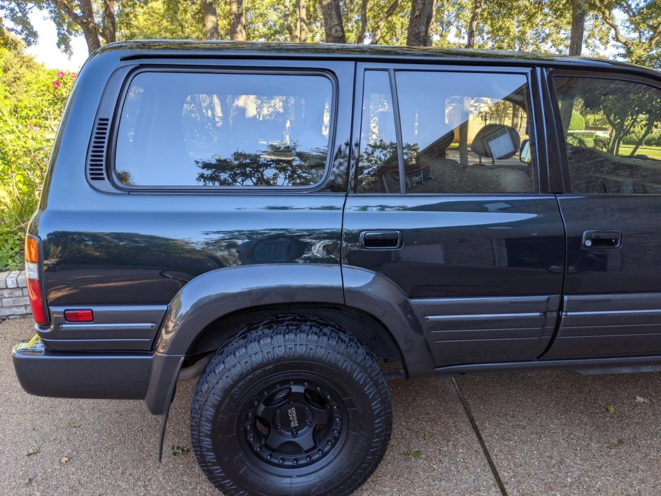 1997 Lexus LX 1st Gen - Image 16 of 31