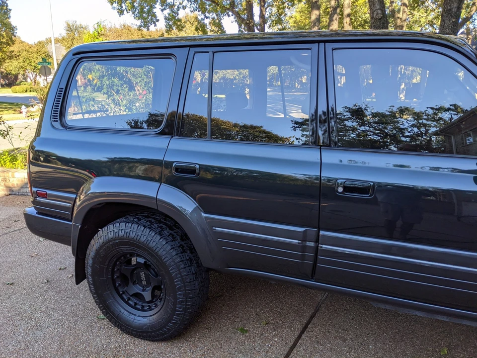 1997 Lexus LX 1st Gen - Image 15 of 31