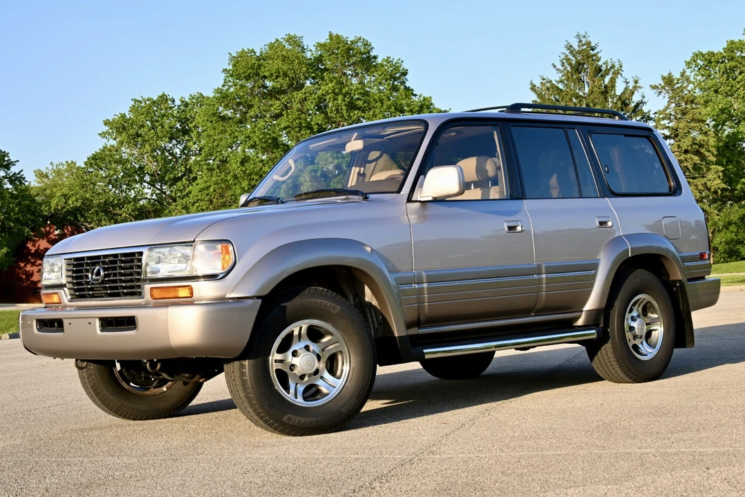 1997 Lexus LX 1st Gen - Image 8 of 31