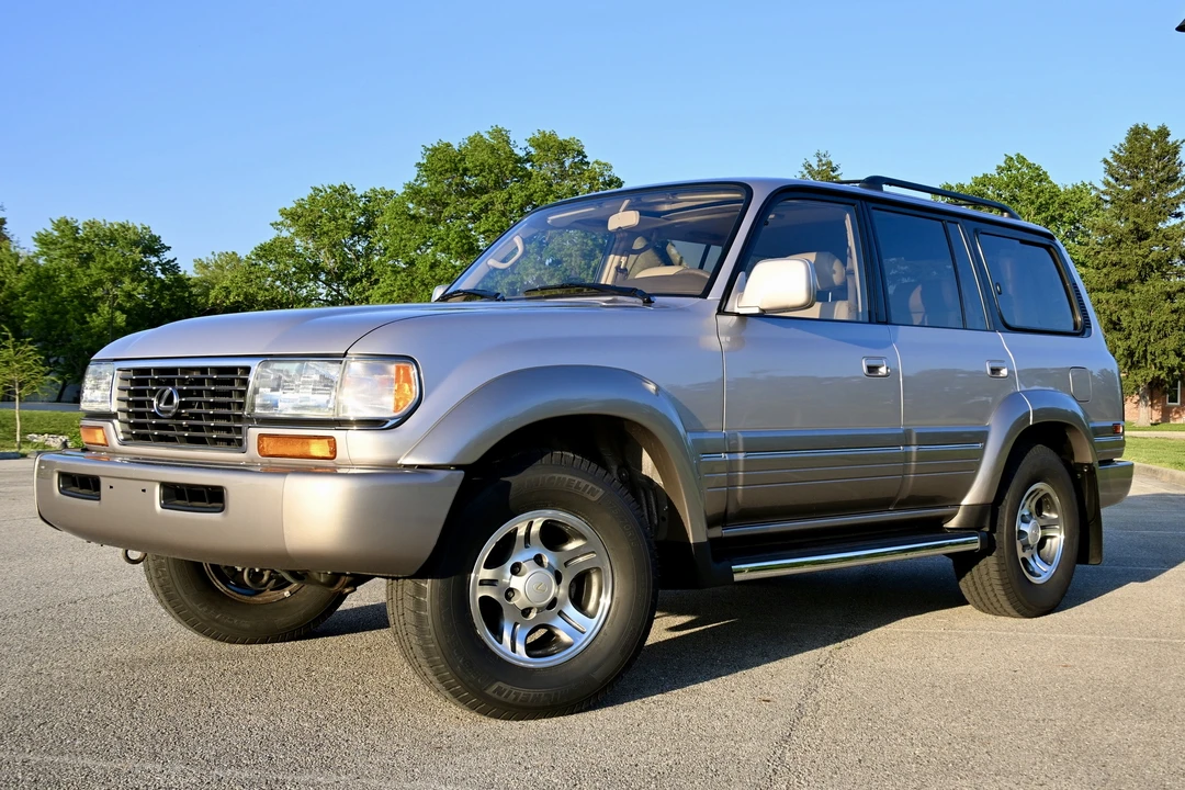 1997 Lexus LX 1st Gen - Image 12 of 31