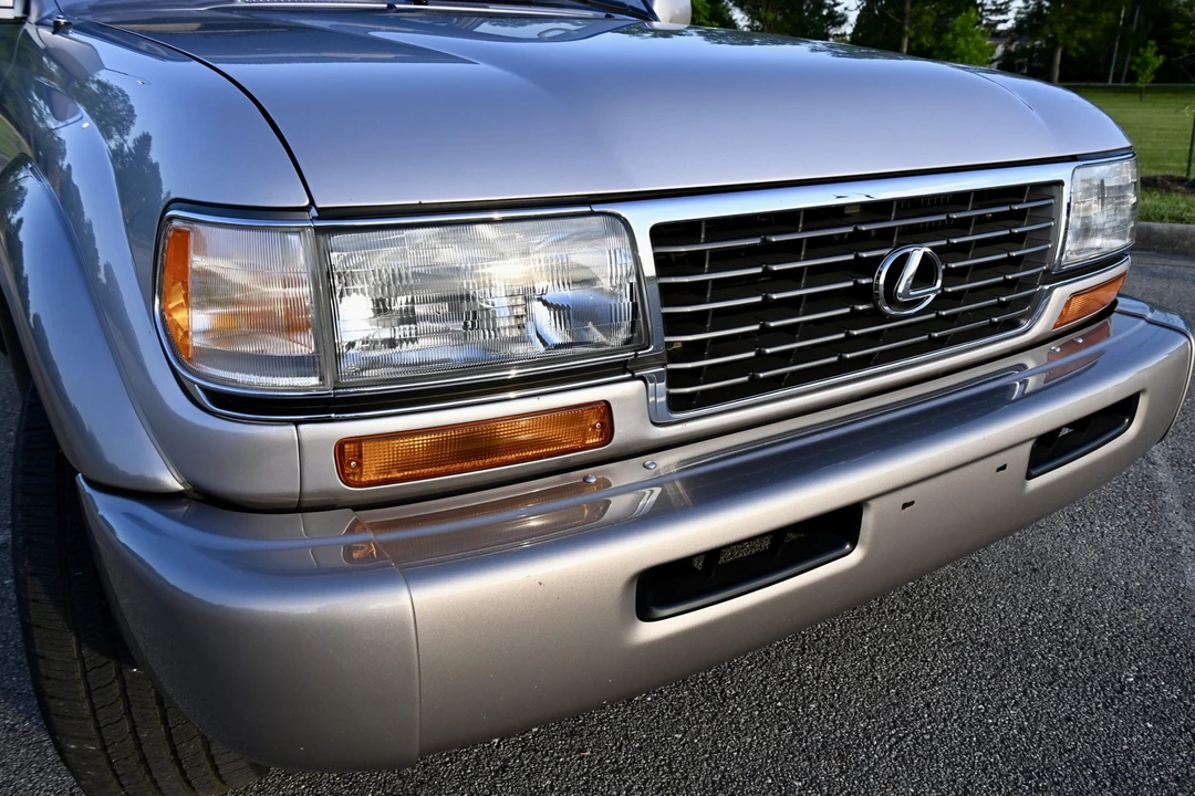 1997 Lexus LX 1st Gen - Image 26 of 31