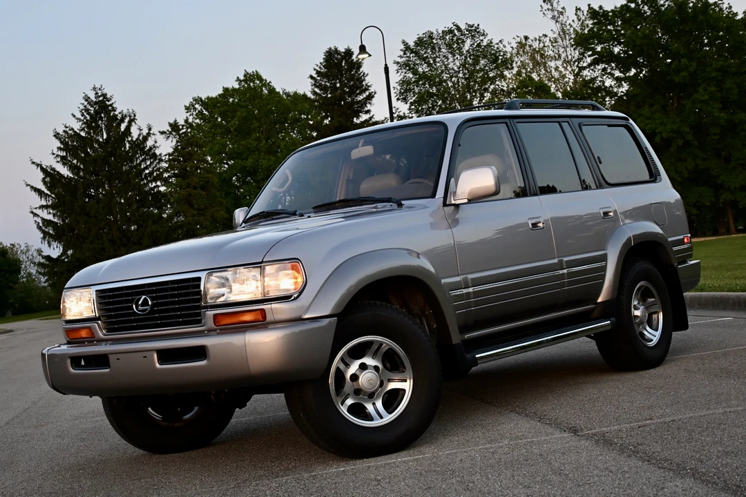 1997 Lexus LX 1st Gen - Image 6 of 31