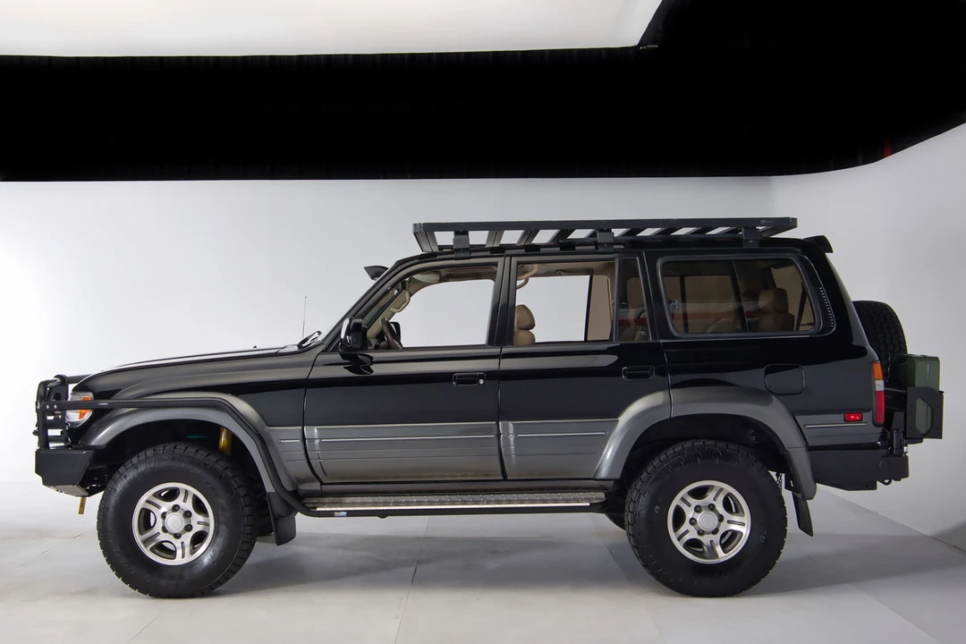 1997 Lexus LX 1st Gen - Image 3 of 31