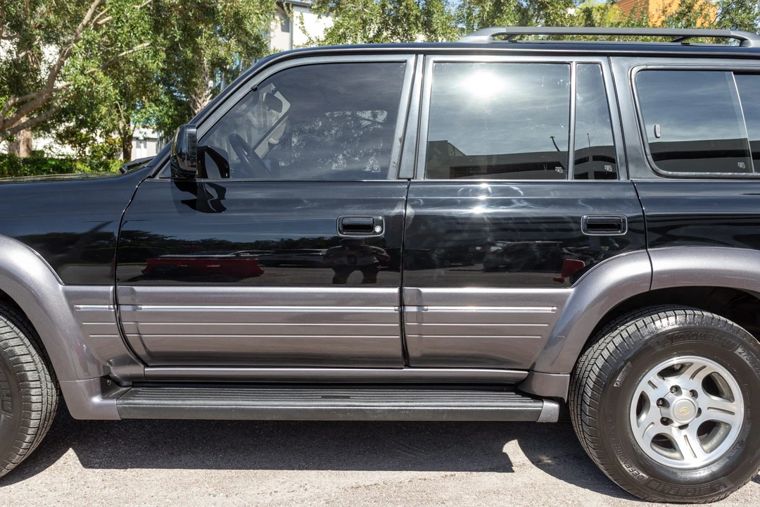 1997 Lexus LX 1st Gen - Image 30 of 31