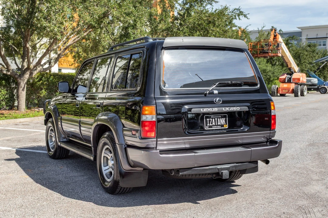 1997 Lexus LX 1st Gen - Image 4 of 31