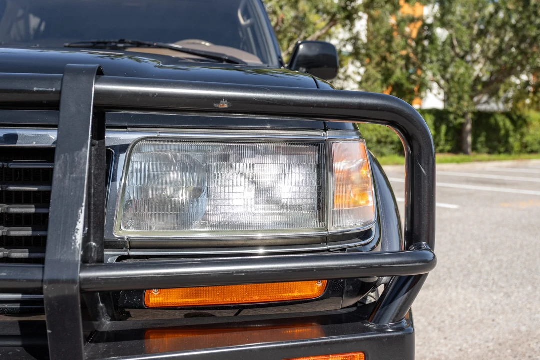 1997 Lexus LX 1st Gen - Image 14 of 31