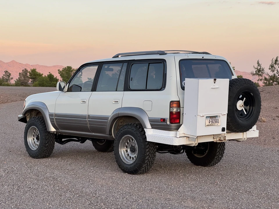1997 Lexus LX 1st Gen - Image 14 of 31