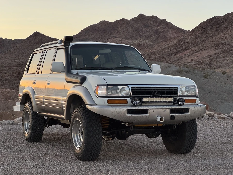 1997 Lexus LX 1st Gen - Image 9 of 31