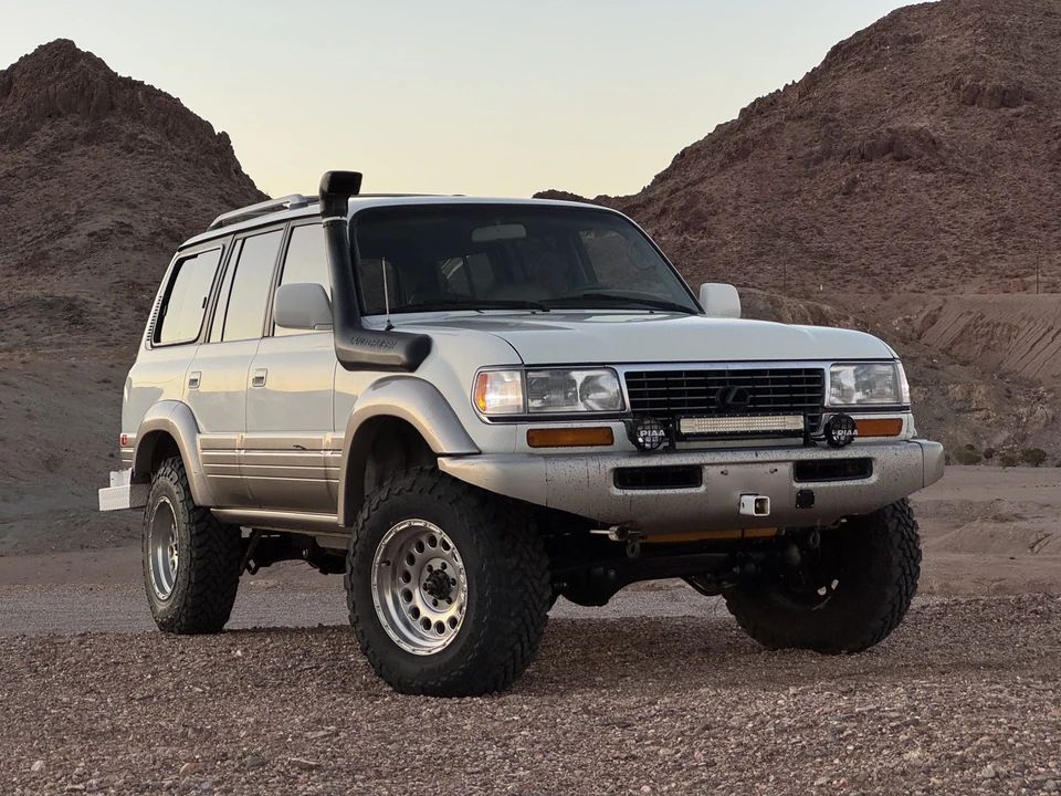 1997 Lexus LX 1st Gen - Image 10 of 31