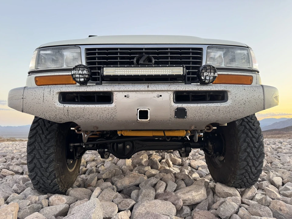 1997 Lexus LX 1st Gen - Image 29 of 31