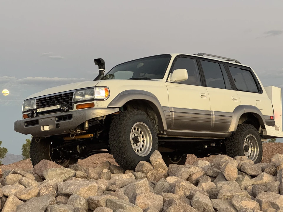 1997 Lexus LX 1st Gen - Image 20 of 31