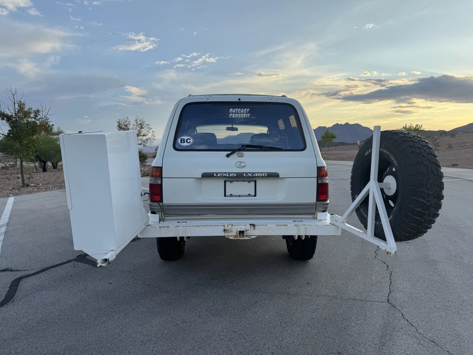 1997 Lexus LX 1st Gen - Image 13 of 31