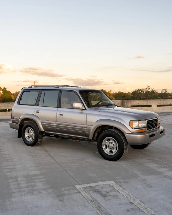 1997 Lexus LX 1st Gen - Image 8 of 31