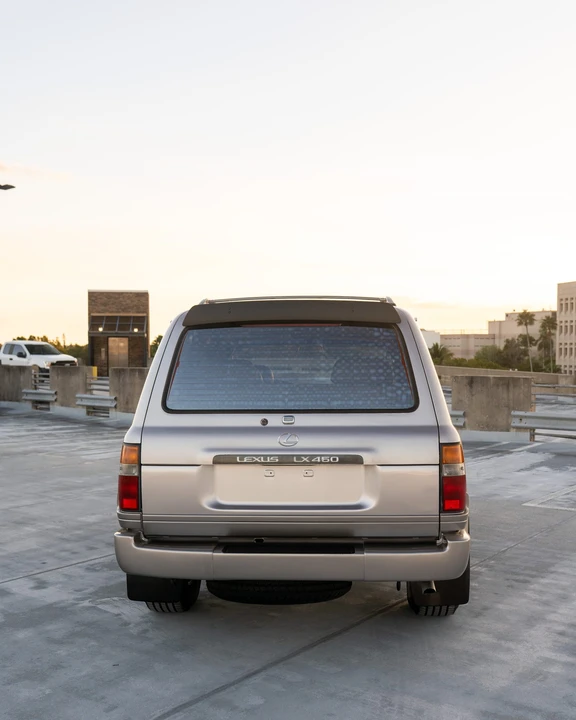 1997 Lexus LX 1st Gen - Image 15 of 31