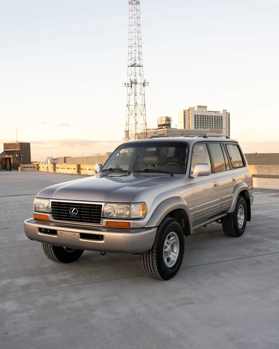 1997 Lexus LX 1st Gen - Image 21 of 31