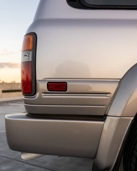 1997 Lexus LX 1st Gen - Image 28 of 31