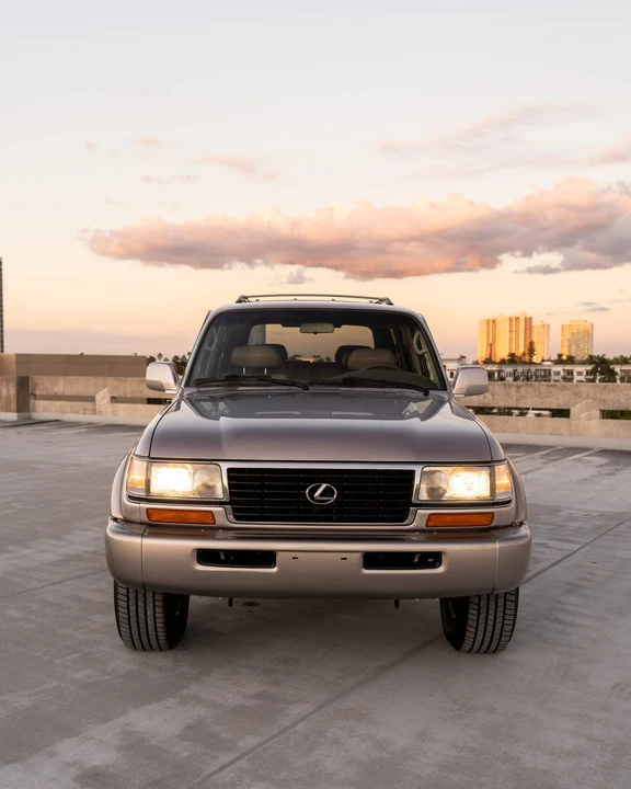1997 Lexus LX 1st Gen - Image 23 of 31