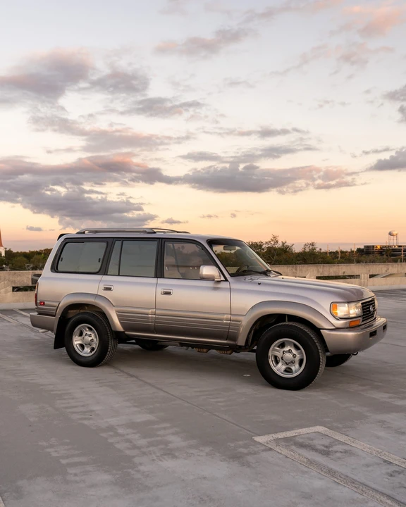 1997 Lexus LX 1st Gen - Image 10 of 31