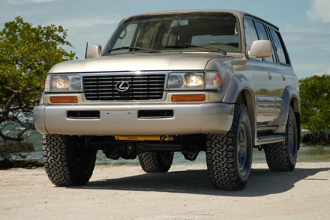 1997 Lexus LX 1st Gen - Image 4 of 31