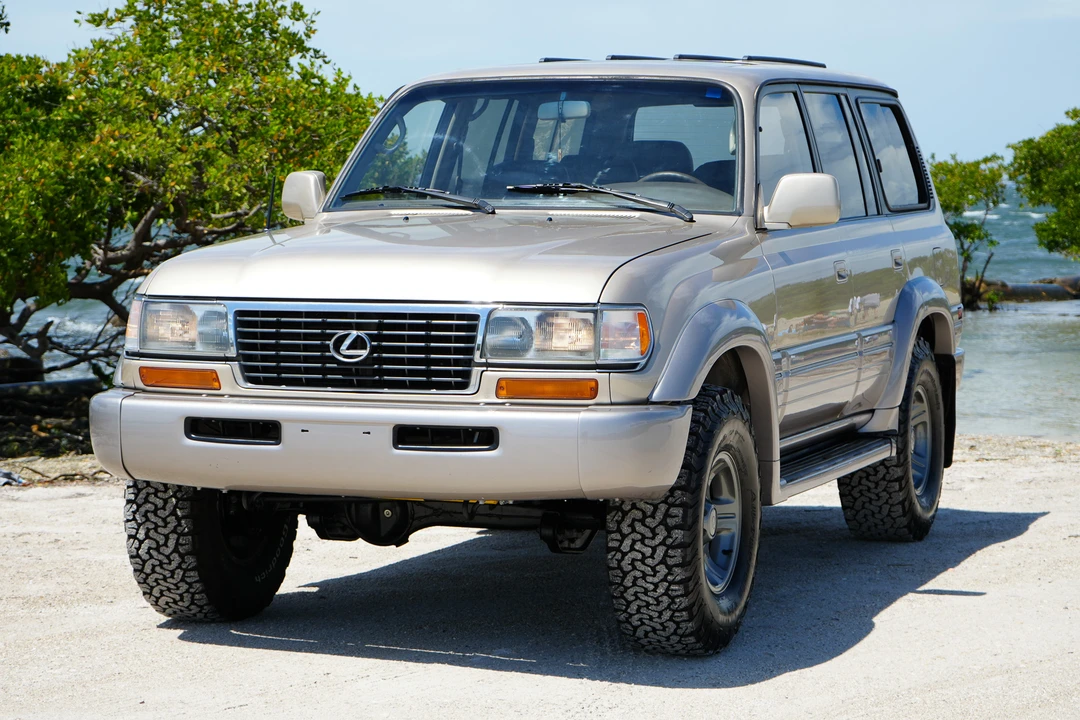 1997 Lexus LX 1st Gen - Image 7 of 31