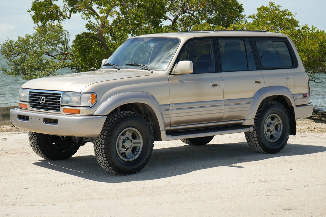 1997 Lexus LX 1st Gen - Image 19 of 31