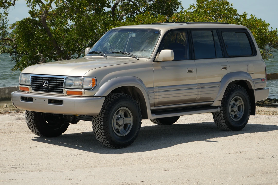 1997 Lexus LX 1st Gen - Image 20 of 31