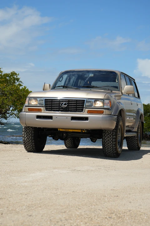 1997 Lexus LX 1st Gen - Image 5 of 31