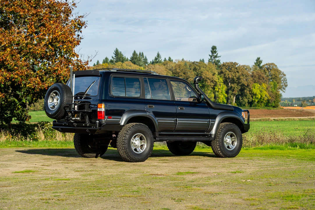 1997 Lexus LX 1st Gen - Image 14 of 31