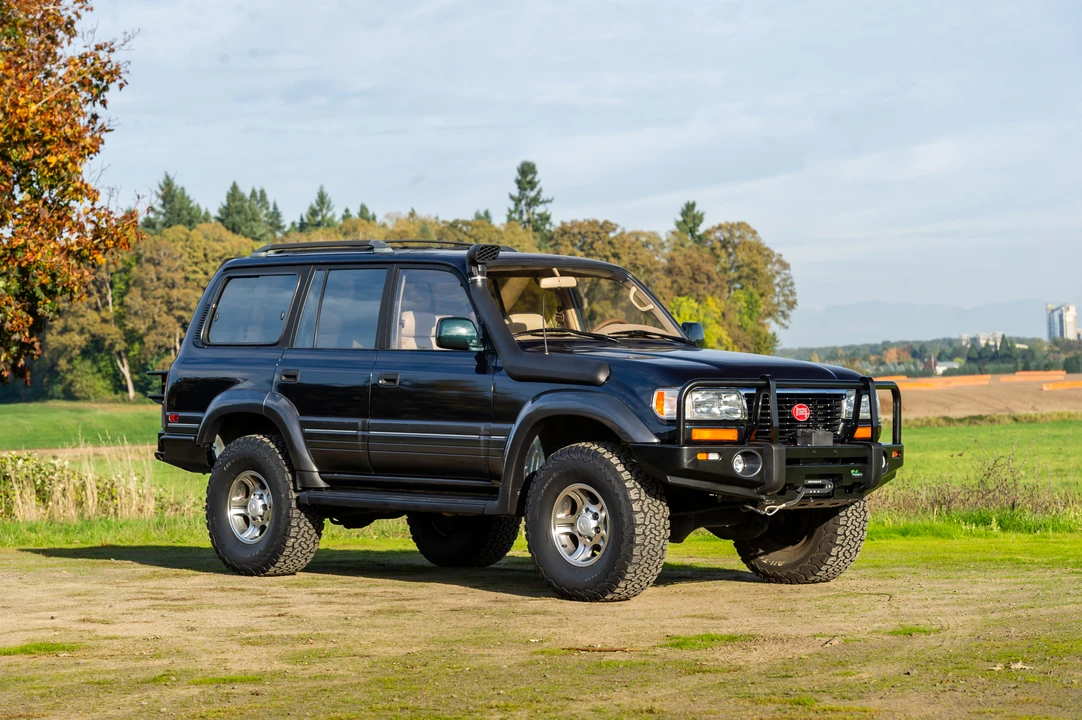 1997 Lexus LX 1st Gen - Image 20 of 31