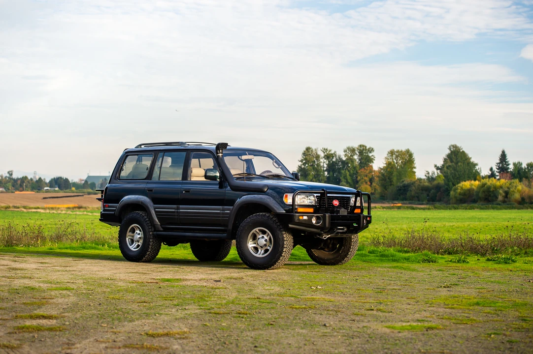 1997 Lexus LX 1st Gen - Image 17 of 31