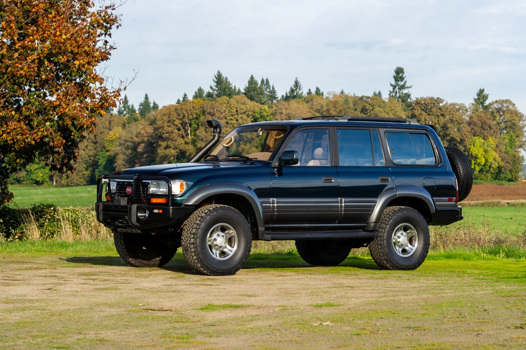 1997 Lexus LX 1st Gen - Image 6 of 31