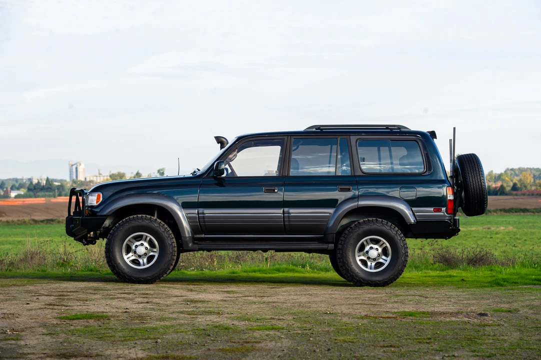 1997 Lexus LX 1st Gen - Image 7 of 31