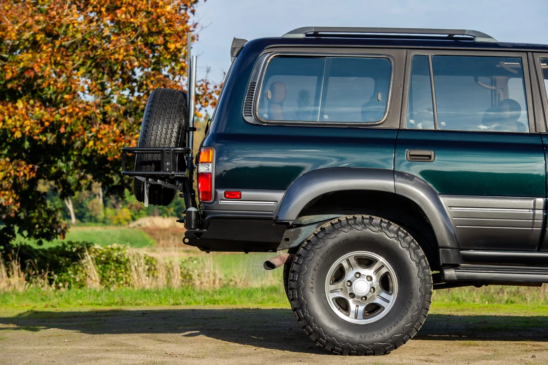 1997 Lexus LX 1st Gen - Image 26 of 31